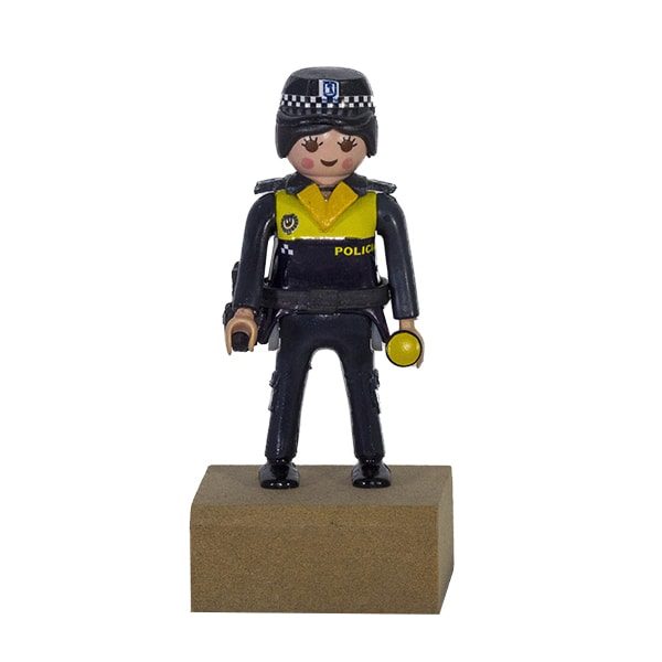 Muñeco articulado Policía Local chica