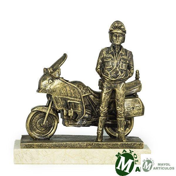 Figura motorista peana en mármol posibilidad de personalizar