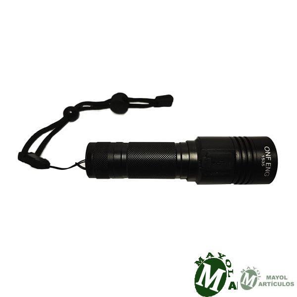 Linterna flashlight recargable negra