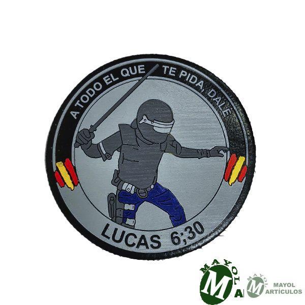 Parche redondo color gris "A todo el que te pida, dale"  Lucas;630