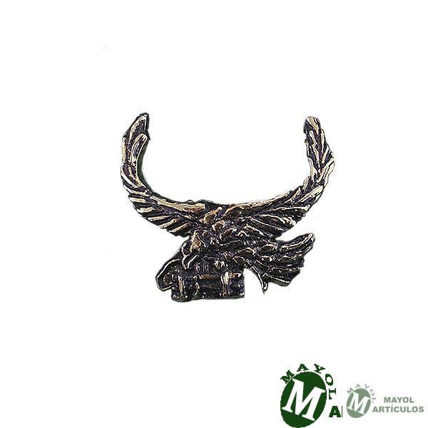 Pin Aguila