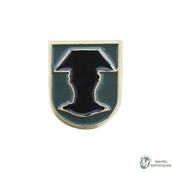 Pin Silueta Guardia Civil tricornio