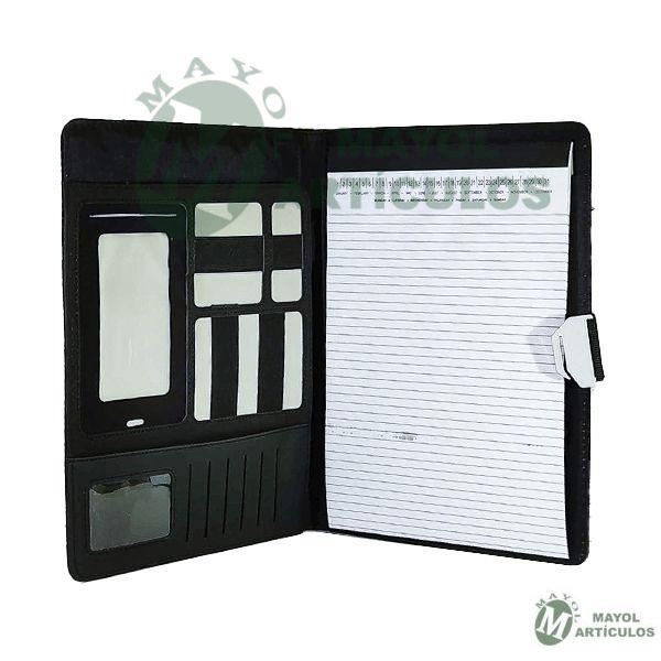 Carpeta elaborada en Poliéster y polipiel grabada personalizada Interior