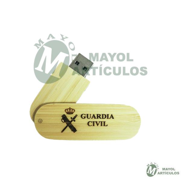 Pendrive fabricado en madera con grabado personalizado con Emblema Guardia Civil