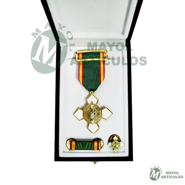 Estuche con Medalla Merito Policial