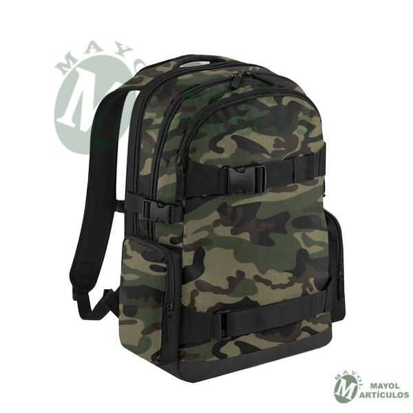 Mochila camuflaje color verde  Marca Bagbase