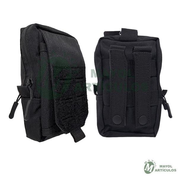 Bolso Immortal Warriors color negra.